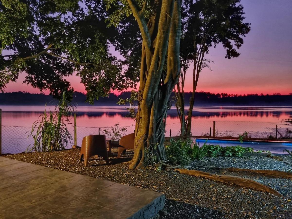 La Casa Del Lago Urugua-I Villa Пуерто Игуасу Екстериор снимка